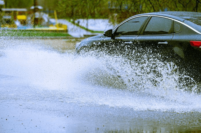 jalanan tergenang air