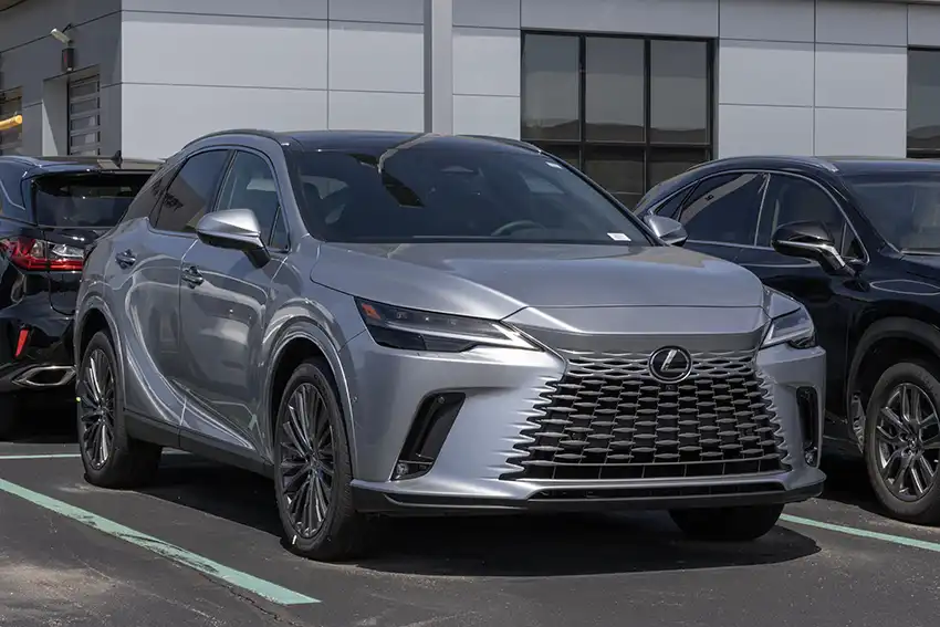pentingnya asurasi mobil lexus